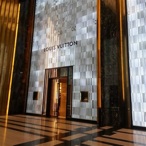 louis vuitton in kuwait.